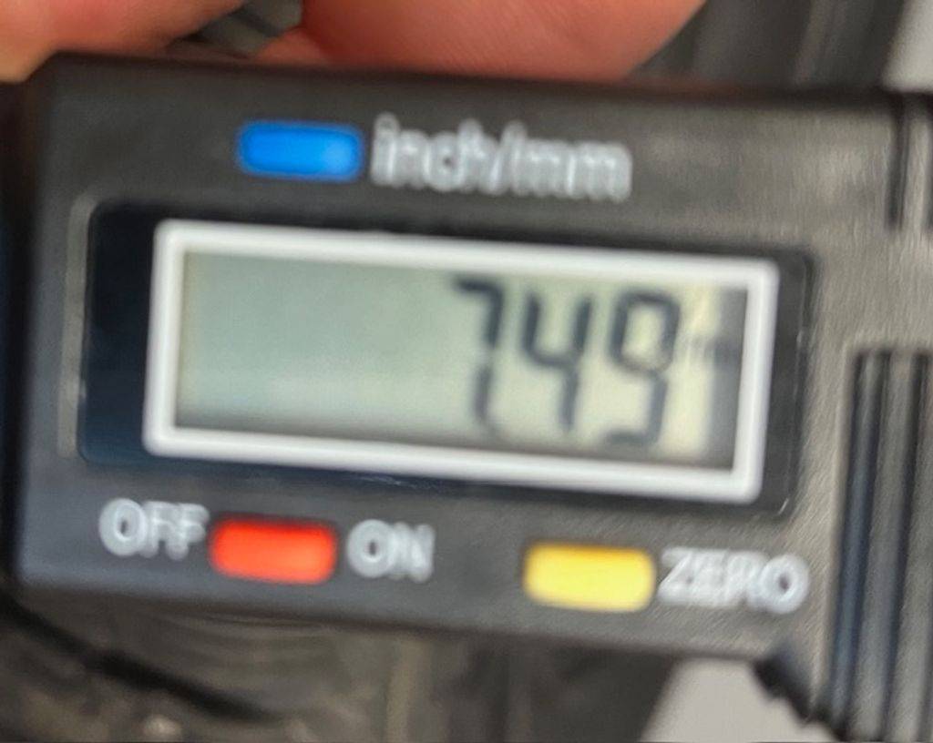 Škoda Octavia ORIG.KOLA VČ POKLIC- ZIMNÍ.PNE