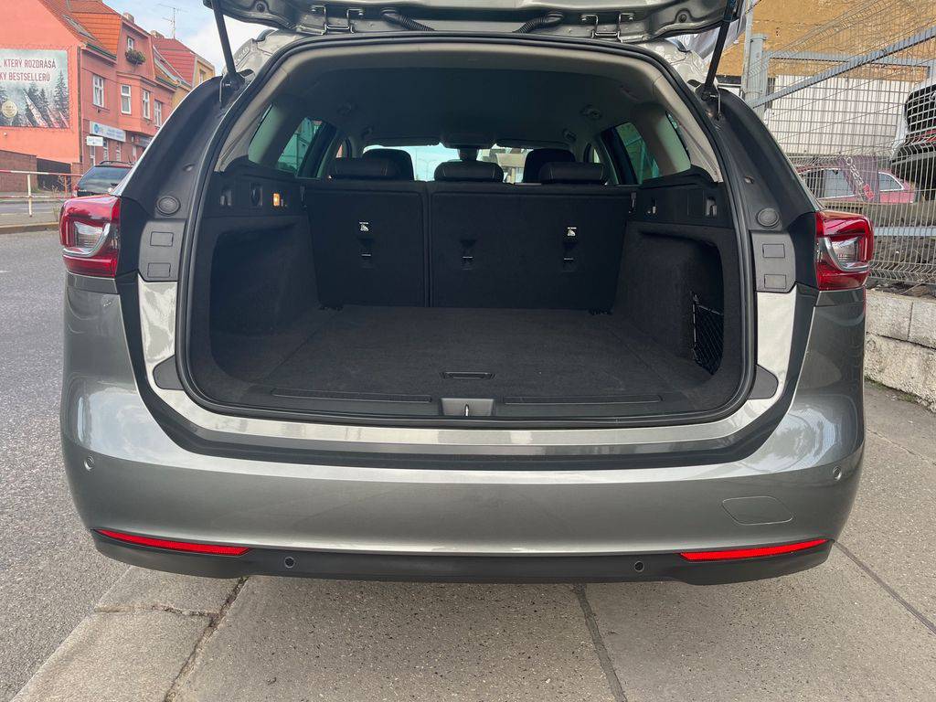 Opel Insignia 2.0CDTi-125KW/2019/1M,MAN6,ZÁR