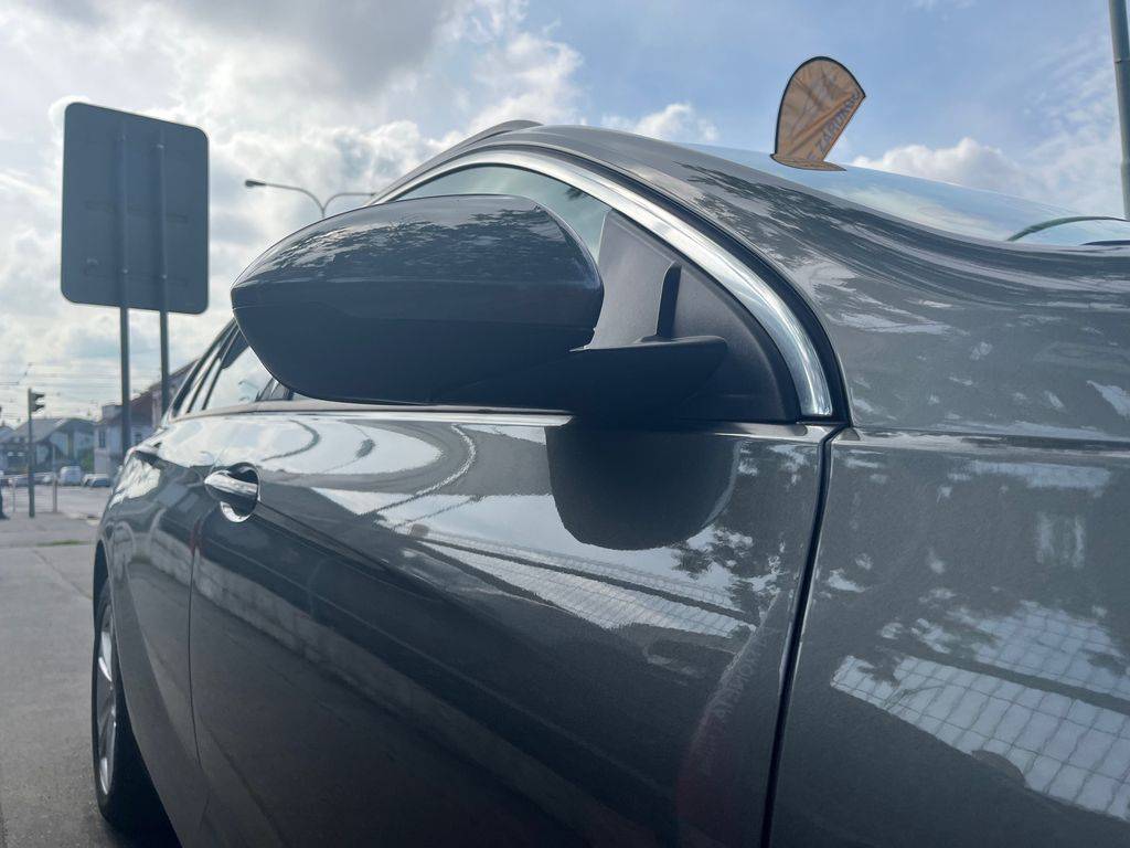 Opel Insignia 2.0CDTi-125KW/2019/1M,MAN6,ZÁR