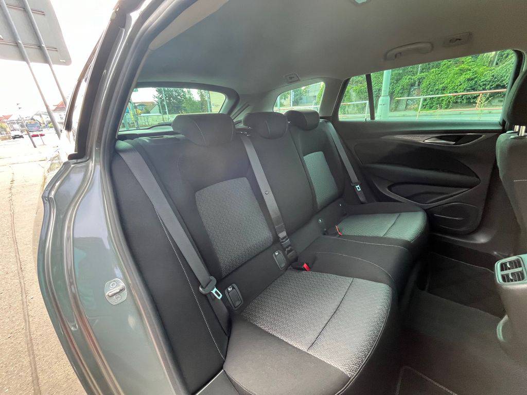 Opel Insignia 2.0CDTi-125KW/2019/1M,MAN6,ZÁR