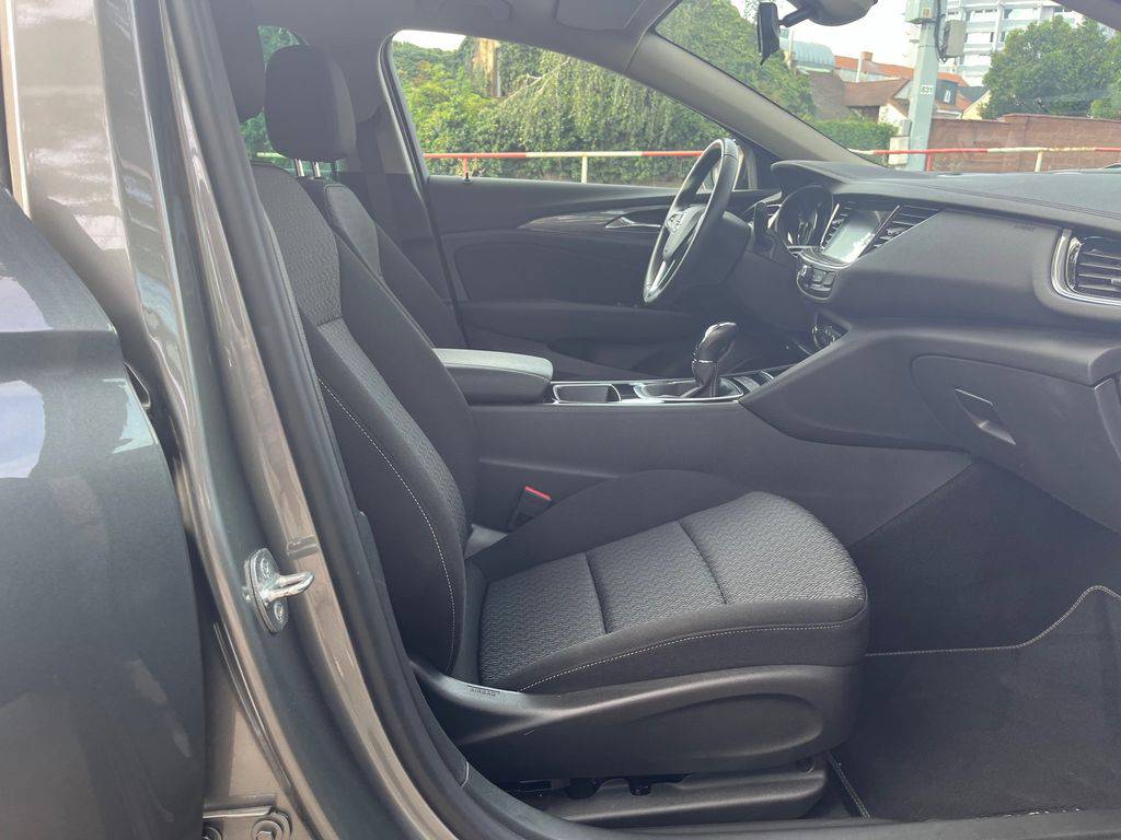 Opel Insignia 2.0CDTi-125KW/2019/1M,MAN6,ZÁR