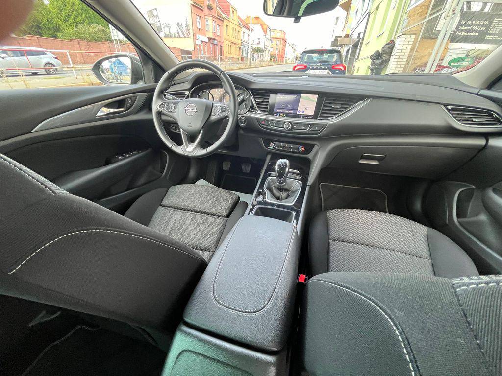 Opel Insignia 2.0CDTi-125KW/2019/1M,MAN6,ZÁR