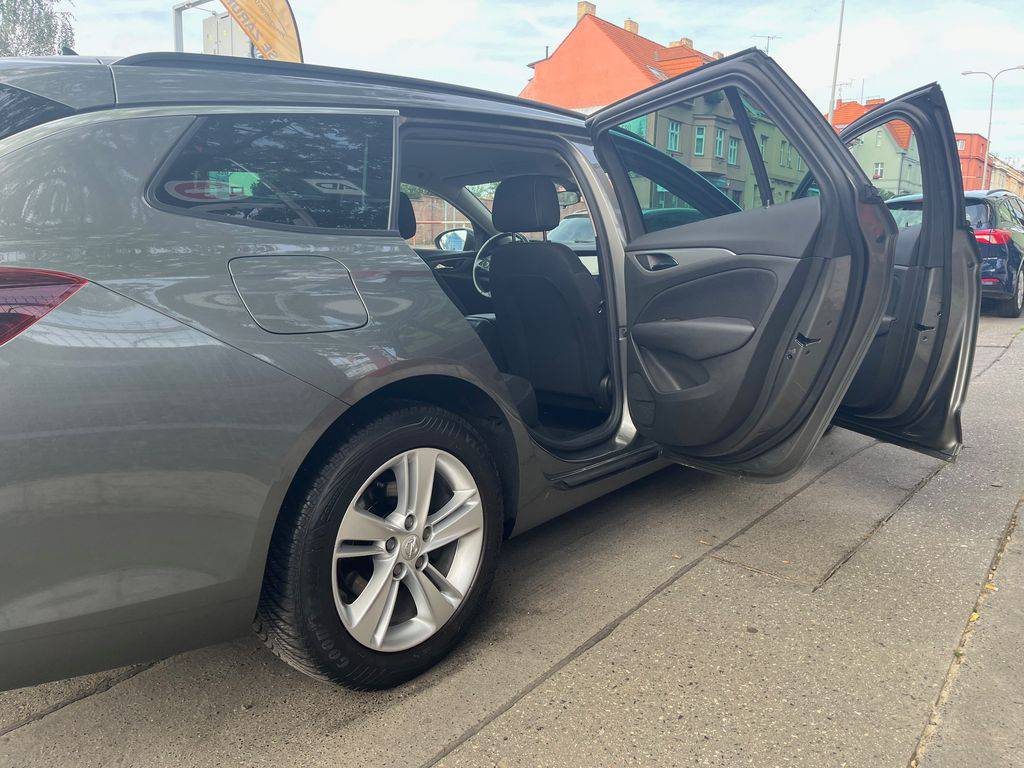 Opel Insignia 2.0CDTi-125KW/2019/1M,MAN6,ZÁR