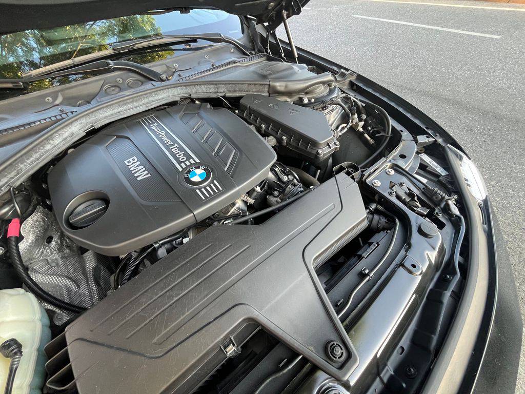 BMW 318 318d F31/2014/MAN6,1MAJ-ZÁRUKA