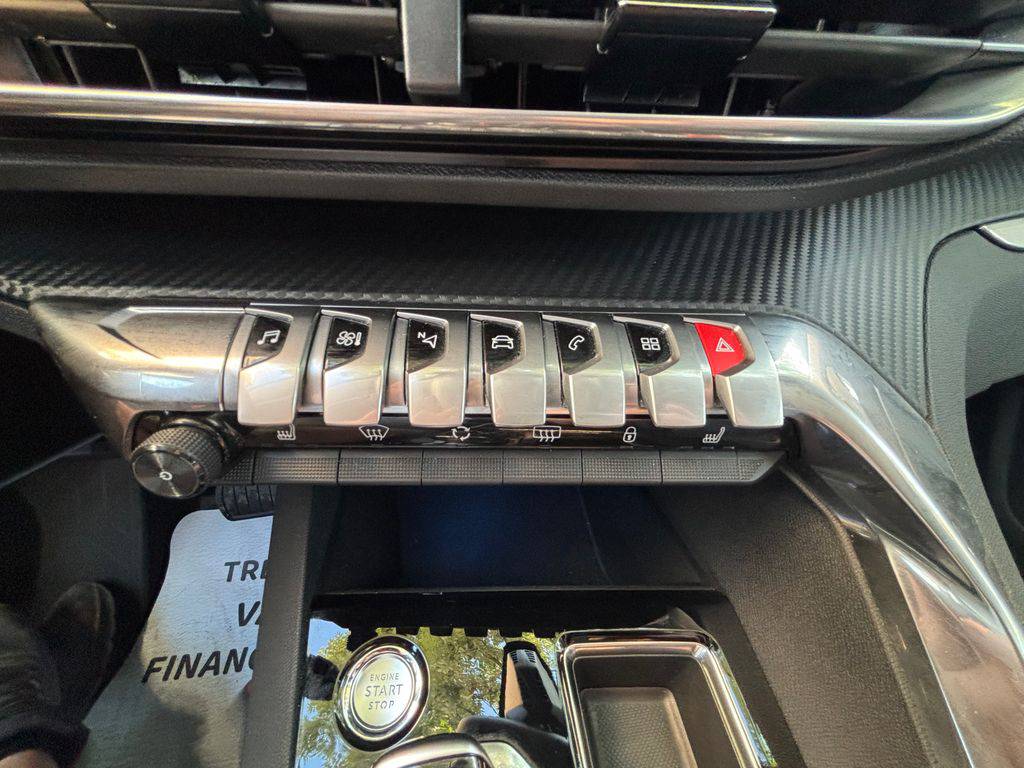 Peugeot 3008 1.5HDi-AT8/2022/1MAJ,CZ-ZÁRUKA