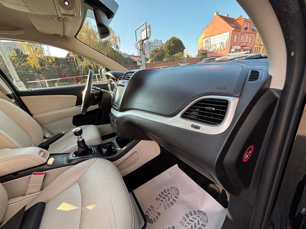 Fiat Freemont 2.0MJT-170/2014/7MÍST,MAN6-KŮŽ