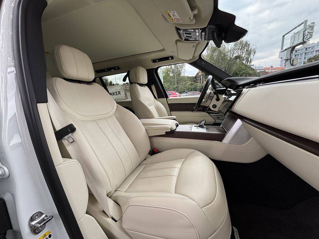 Land Rover Range Rover D350/2025/LONG,CZ-ZÁRUKA 5.LET