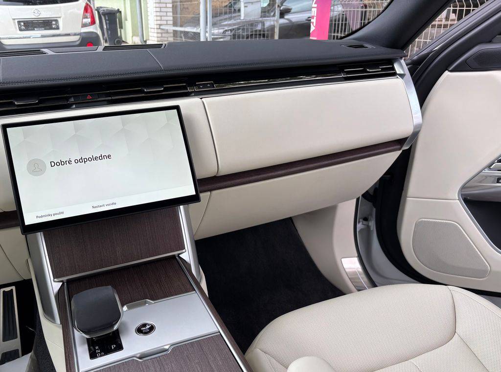 Land Rover Range Rover D350/2025/LONG,CZ-ZÁRUKA 5.LET