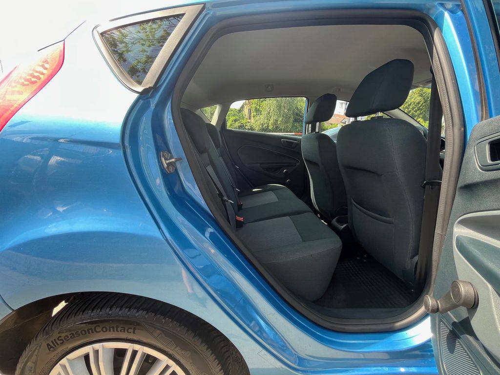 Ford Fiesta 1.25i 44KW/2011/1MAJ,ČR-S.KNIH