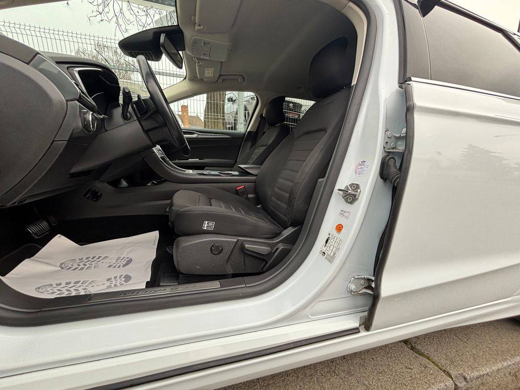 Ford Mondeo 2.0EB/2023/AT-8 TITAN-1M-ZÁRUK