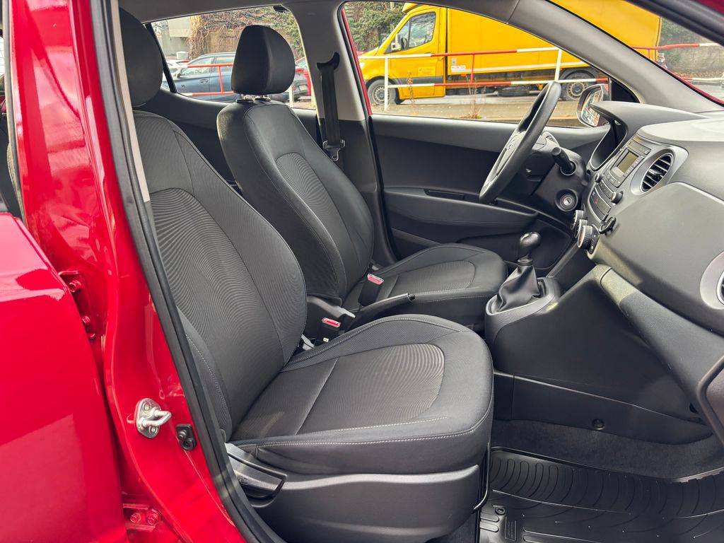 Hyundai i10 1.0i 49kW/2019/1MAJ,S-KNIHA