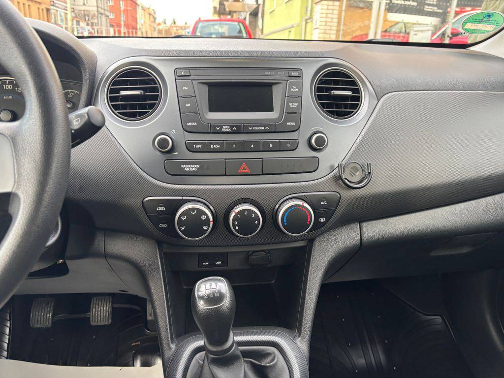 Hyundai i10 1.0i 49kW/2019/1MAJ,S-KNIHA
