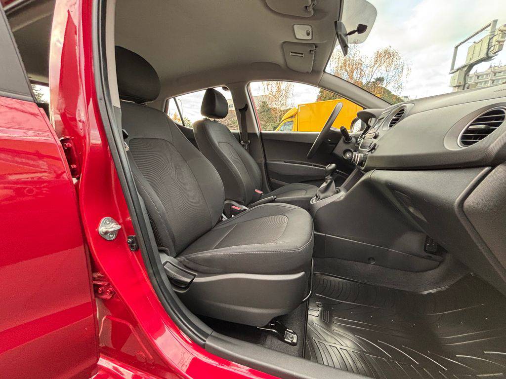 Hyundai i10 1.0i 49kW/2019/1MAJ,S-KNIHA