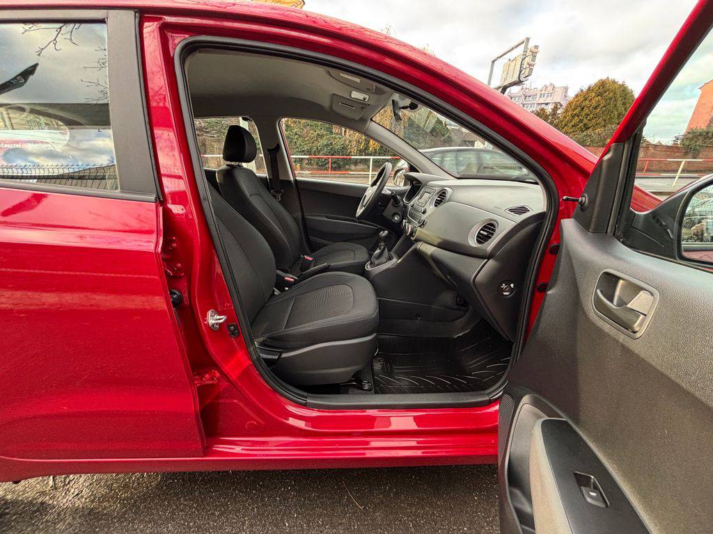 Hyundai i10 1.0i 49kW/2019/1MAJ,S-KNIHA