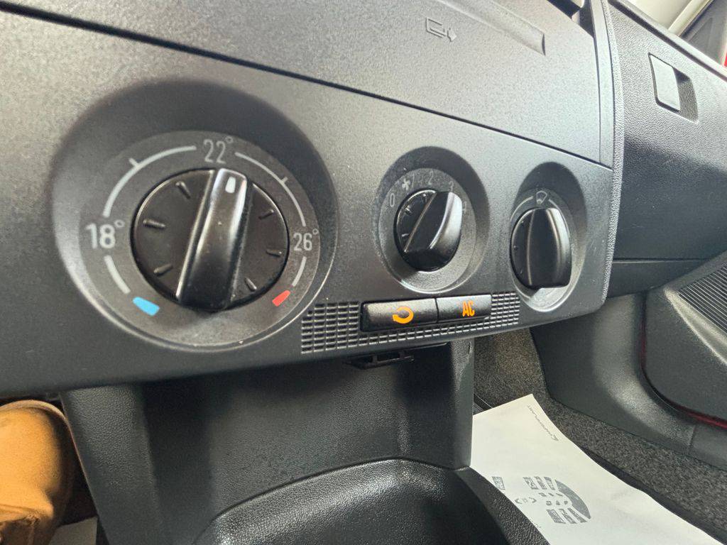 Škoda Fabia 1.2HTP/2006/1MAJ.ČR.S.KNIHA