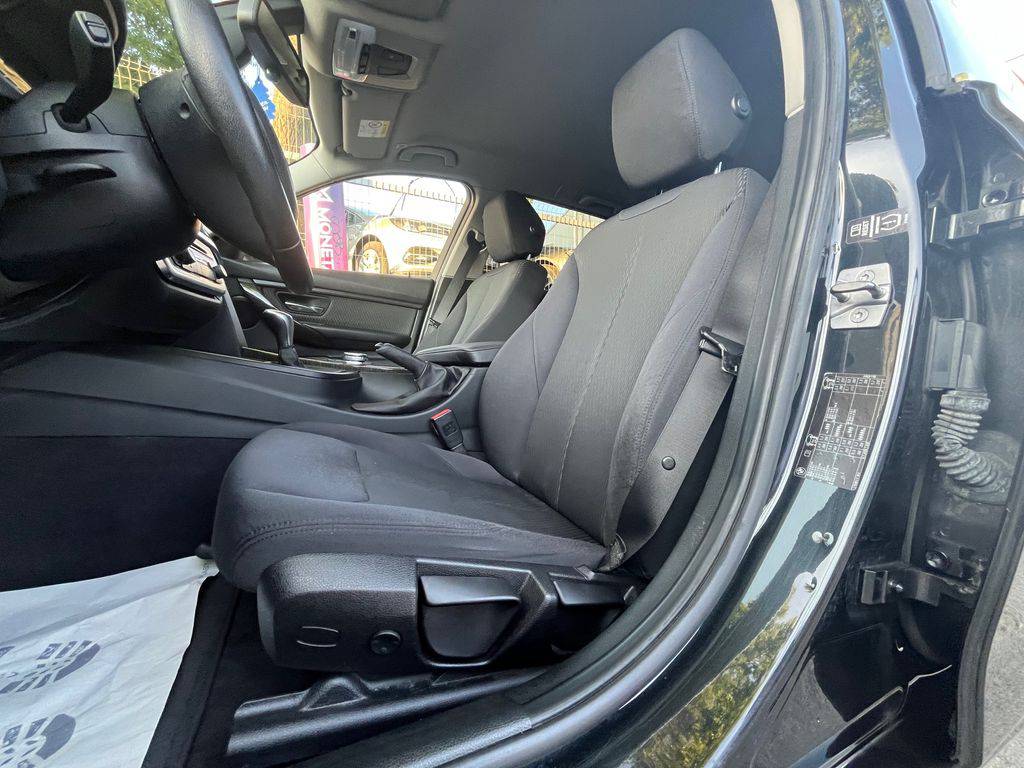 BMW 318 318d F31/2014/MAN6,1MAJ-ZÁRUKA