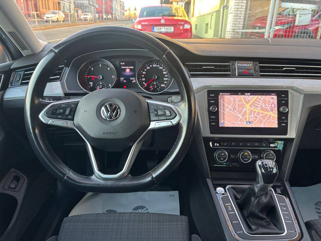 Volkswagen Passat 2.0TDI/2021/1MAJ,MAN6,NAVI-ZÁR