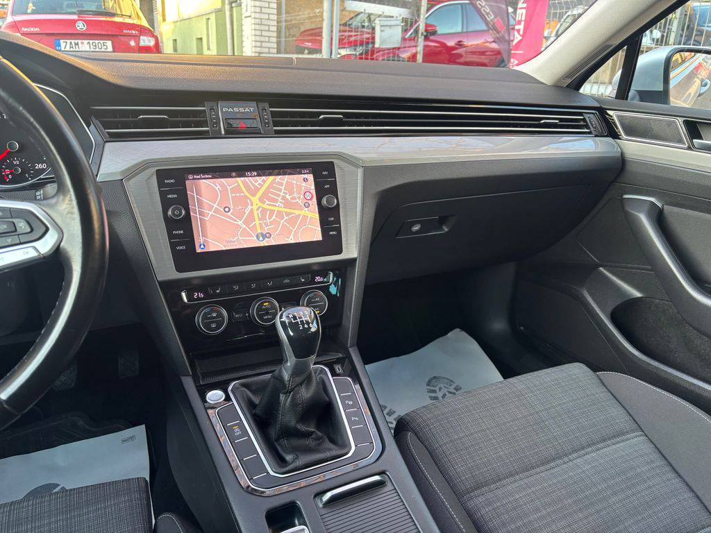 Volkswagen Passat 2.0TDI/2021/1MAJ,MAN6,NAVI-ZÁR