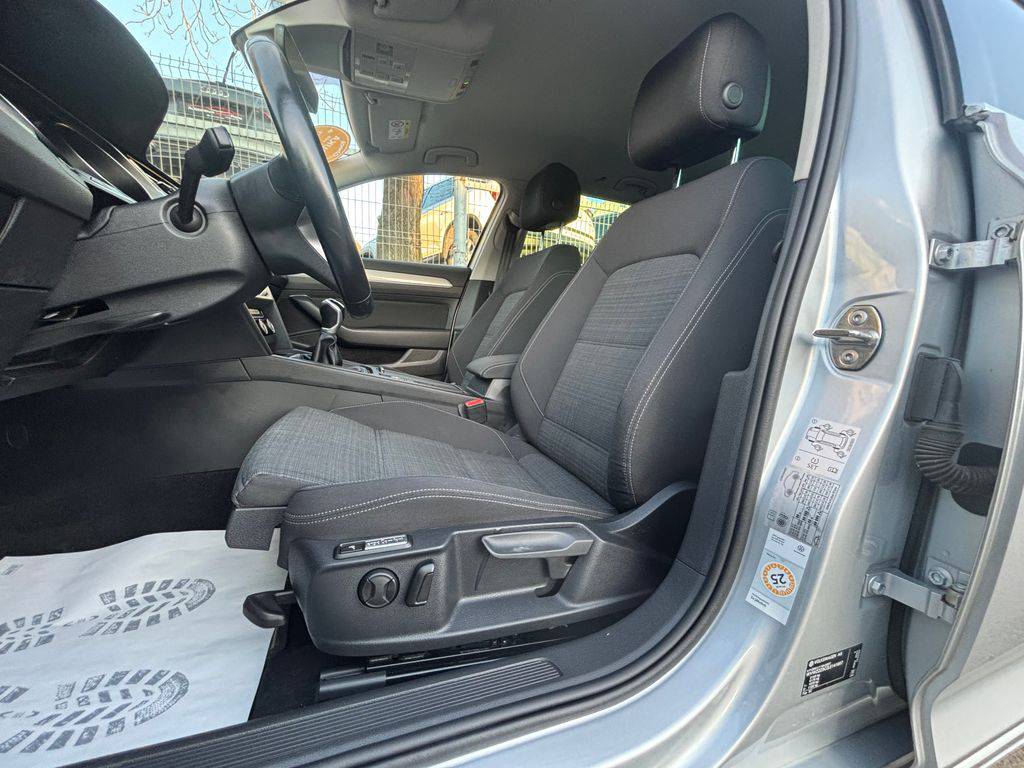 Volkswagen Passat 2.0TDI/2021/1MAJ,MAN6,NAVI-ZÁR