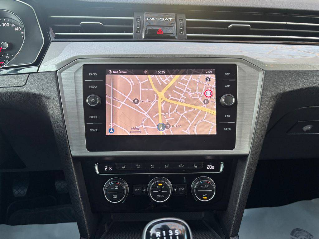 Volkswagen Passat 2.0TDI/2021/1MAJ,MAN6,NAVI-ZÁR