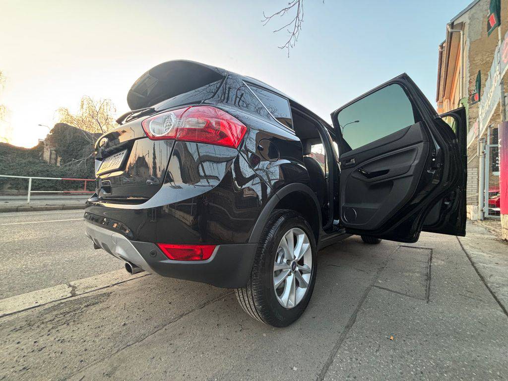 Ford Kuga 2.5T/2013/AT-4X4-TITANIUM