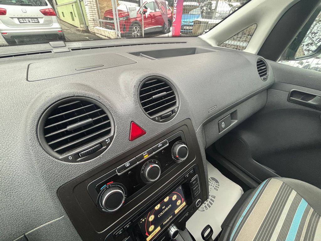 Volkswagen Caddy 1.6TDI/2013/5MÍST-MAXI-DPH-1MA