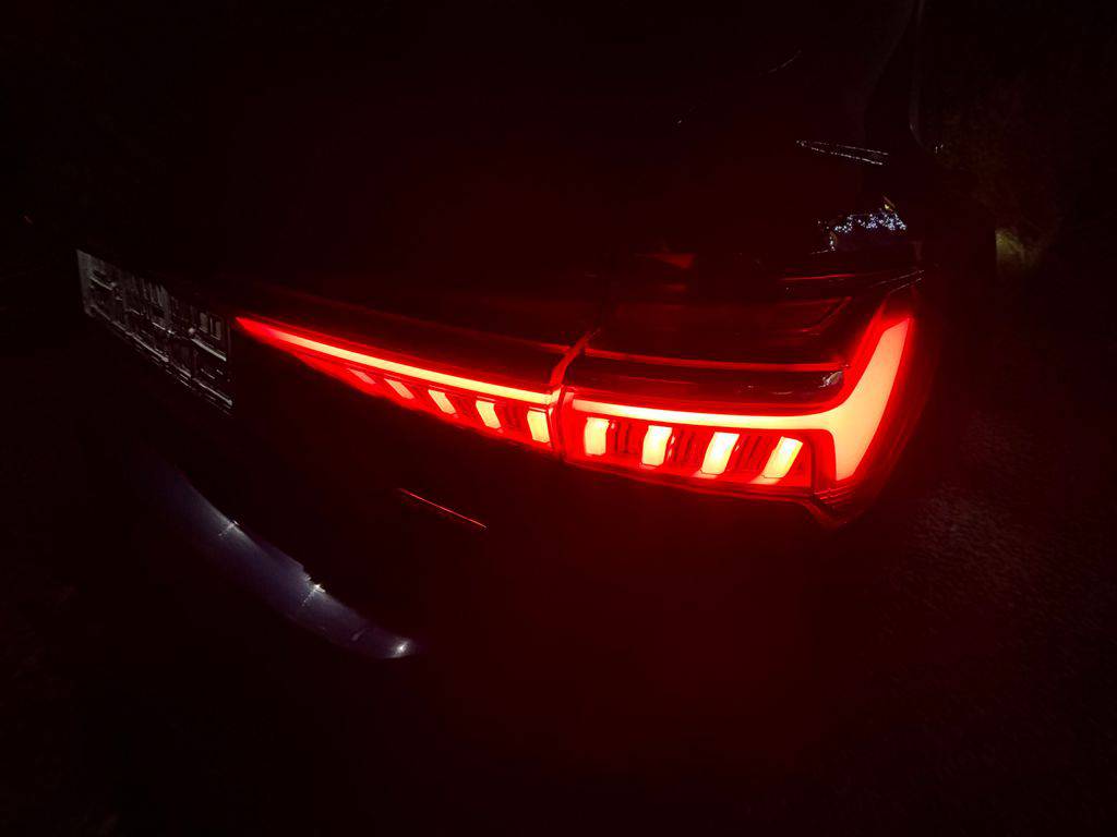 Audi A6 45TDI/2021/QUATTRO,1M,DPH-ZÁRU