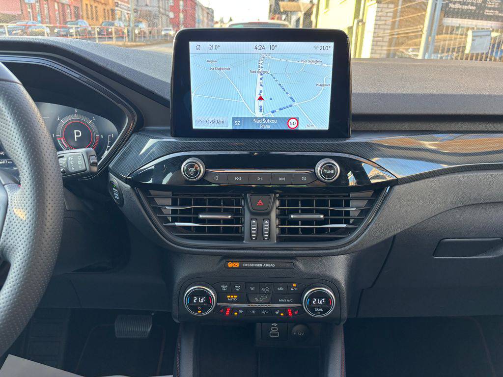 Ford Kuga 1.5EB/2023/ST-LINE,1MAJ-ZÁRUKA