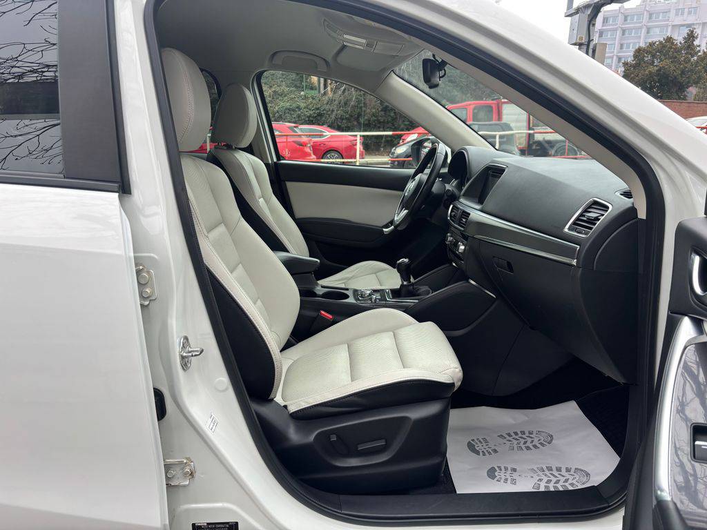 Mazda CX-5 2.2D/2017/MAN6,4X4,1MAJ-ZÁRUKA