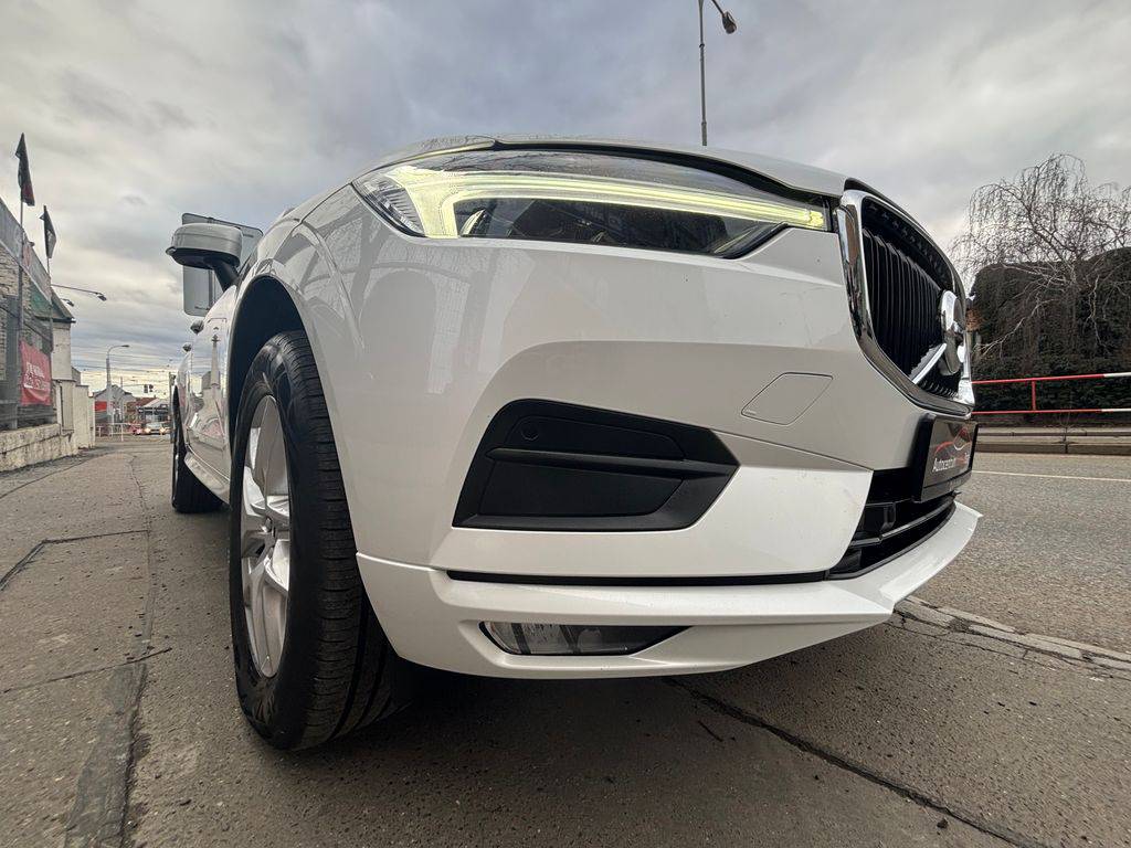 Volvo XC60 D4/2021/1MAJ.AT,TAŽ,MOMENTUM P