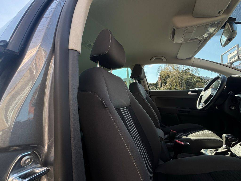 Volkswagen Golf Plus 1.4TSi/2009/DSG-2MAJ-S.KNIHA