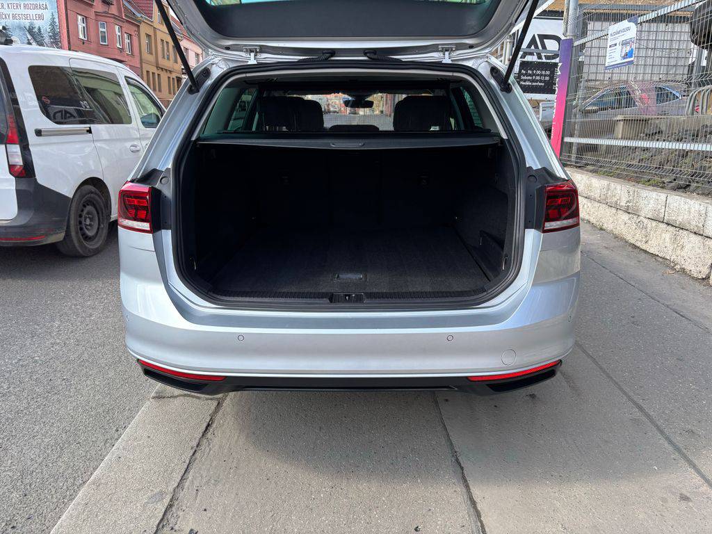 Volkswagen Passat 2.0TDI/2021/AT,1MAJ-ZÁRUKA 24M