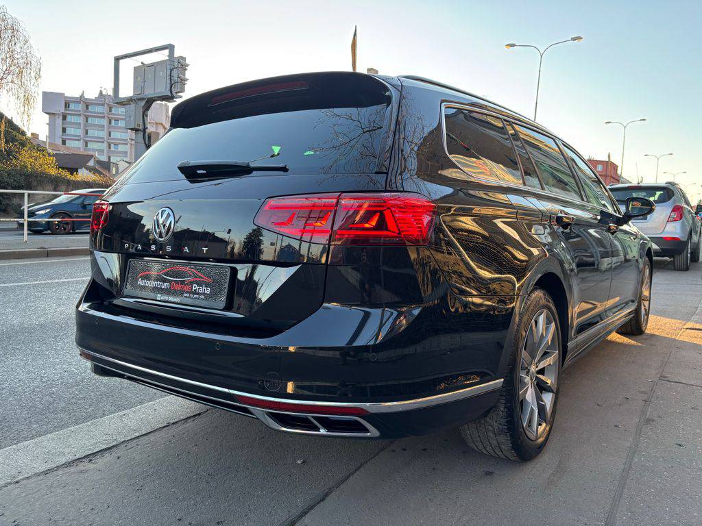 Volkswagen Passat 2.0TDi/2021/R-LINE,1MAJ,DPH-ZÁ