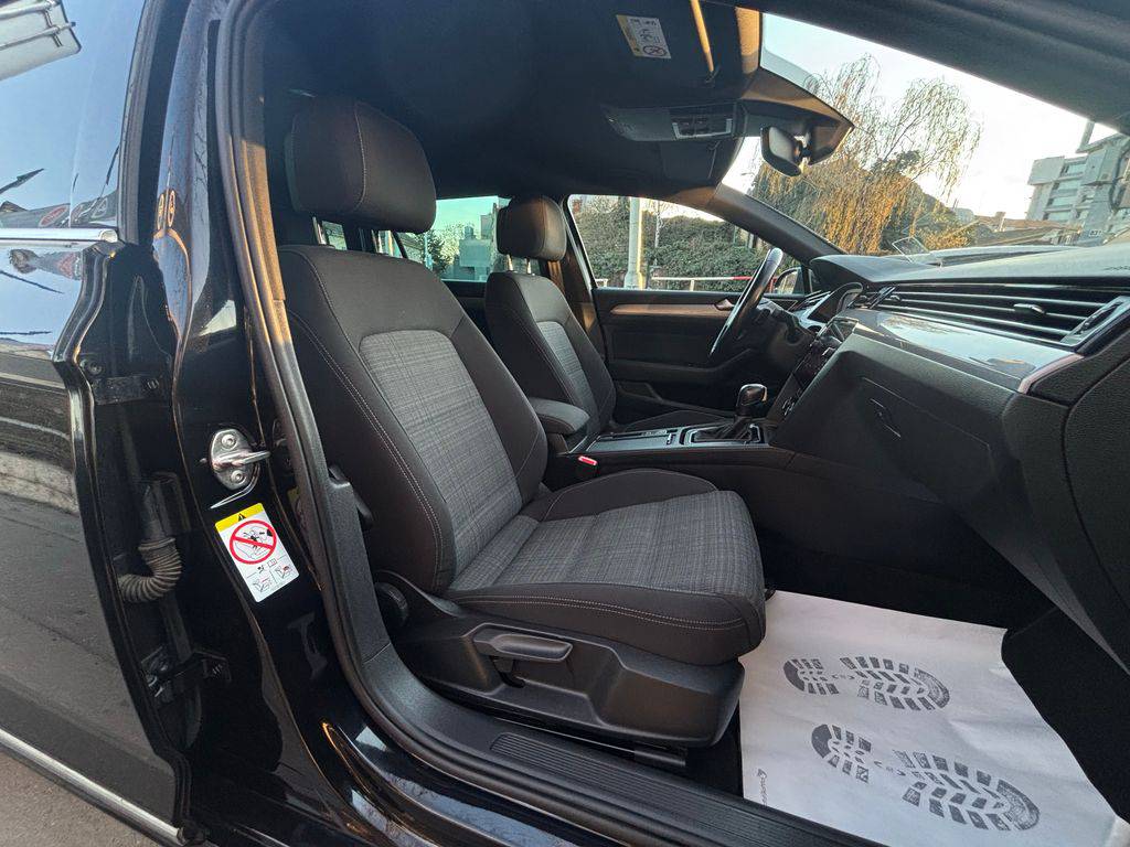 Volkswagen Passat 2.0TDi/2021/R-LINE,1MAJ,DPH-ZÁ