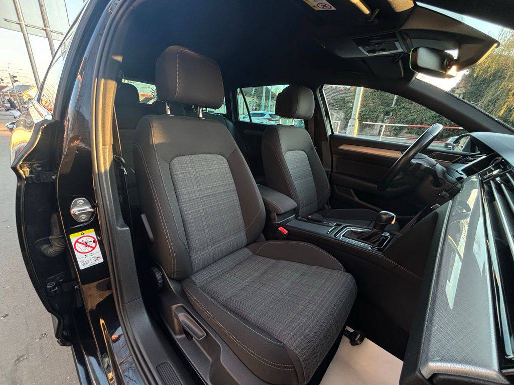 Volkswagen Passat 2.0TDi/2021/R-LINE,1MAJ,DPH-ZÁ
