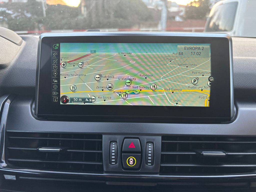 BMW 218 218d/2017/1MAJ-SPORT PACKET,ZÁ