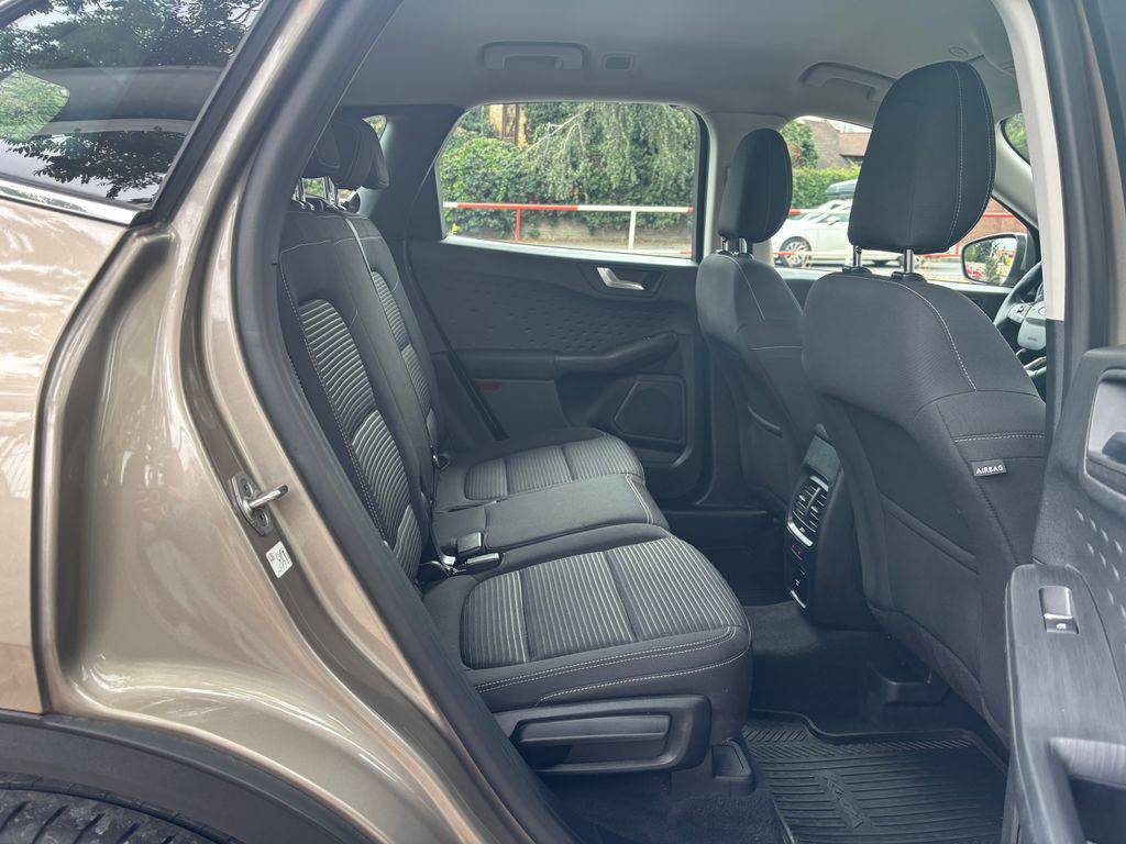 Ford Kuga 2.0EB-140KW/2021/TITAN-4x4-ZÁR