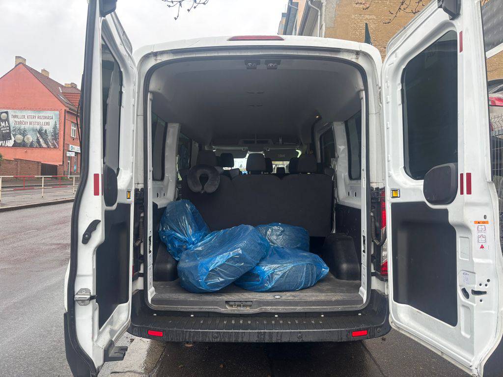 Ford Transit 2.2TDCi-L2H2-9MÍST-DPH-CZ-1MAJ