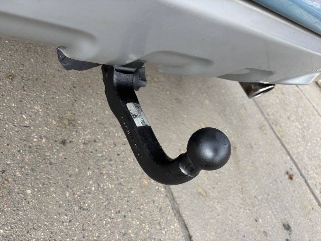 Ford Kuga 2.0TDCi/2010/ČR-4X4-TITANIUM