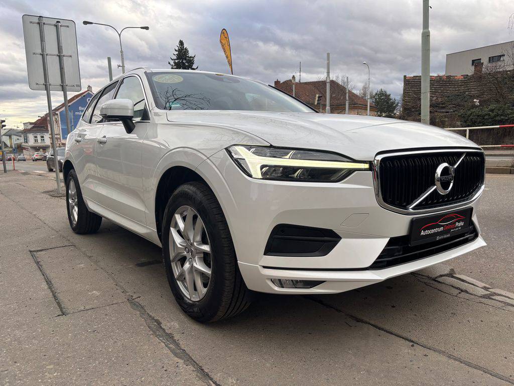 Volvo XC60 B4/2022/1MAJ.AT,TAŽ,MOMENTUM P