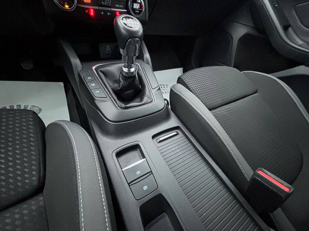 Ford Focus 1.5EB/2023/1MAJ,COOL-ZÁRUKA36