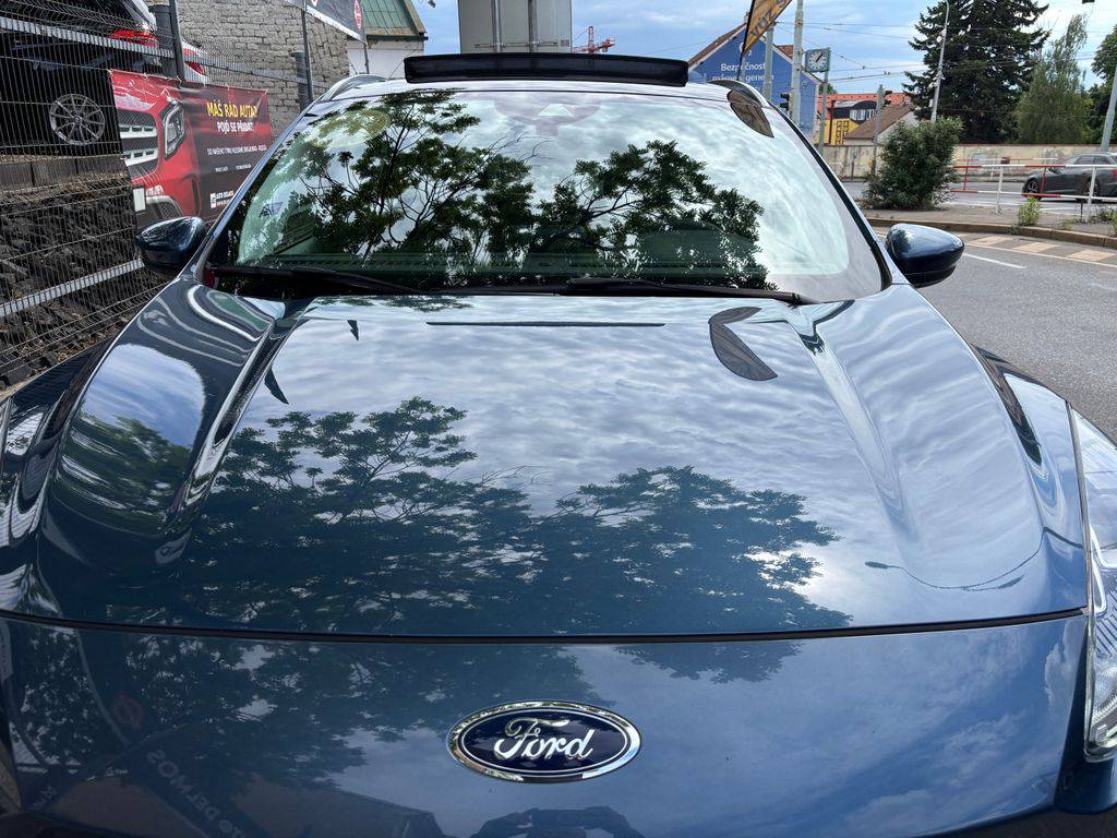 Ford Kuga 2.5PHEV/2023/TITANIUN X-1MAJ-Z