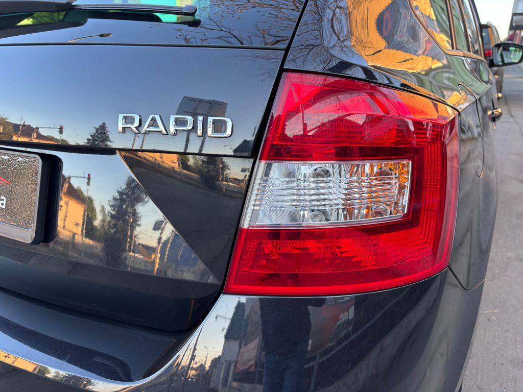Škoda Rapid 1.6TDI/2014/ELEG.1MAJ-ZÁRUKA12