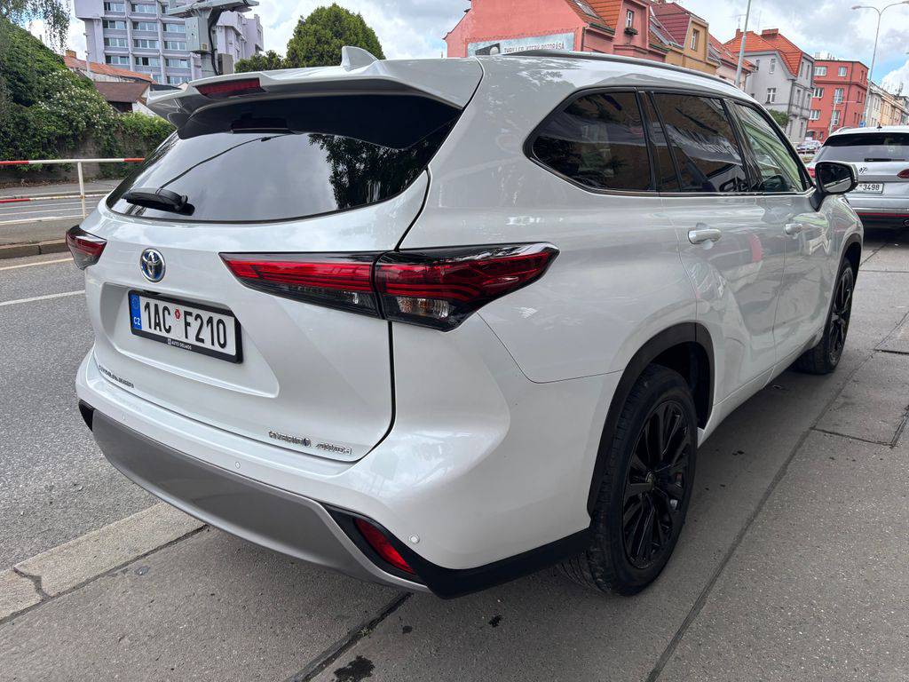 Toyota Highlander 2.5HEV e-CVT.CZ.DPH.Executive-