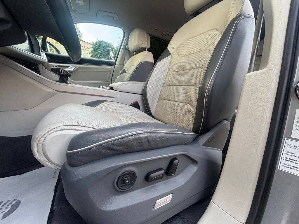 Volkswagen Touareg 3.0TDi-2020-CZ-1MAJ-DPH-WEBAST