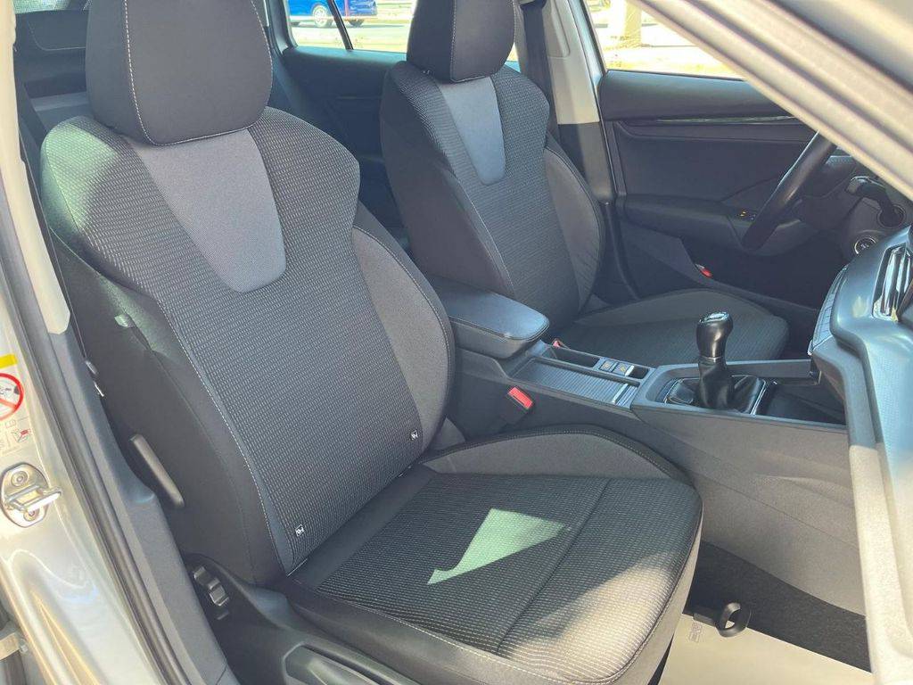 Škoda Octavia 2.0TDI-85KW/2022/1M,WEBASTO-ZÁRUKA
