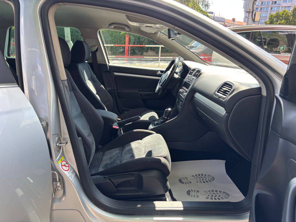 Volkswagen Golf 1.6TDi/2013/DSG.HIGHLINE.ČR.AK