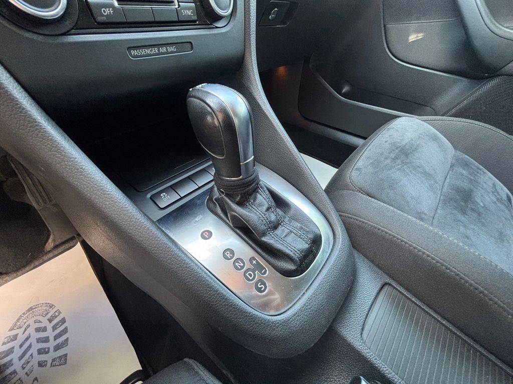 Volkswagen Golf 1.6TDi/2013/DSG.HIGHLINE.ČR.AK