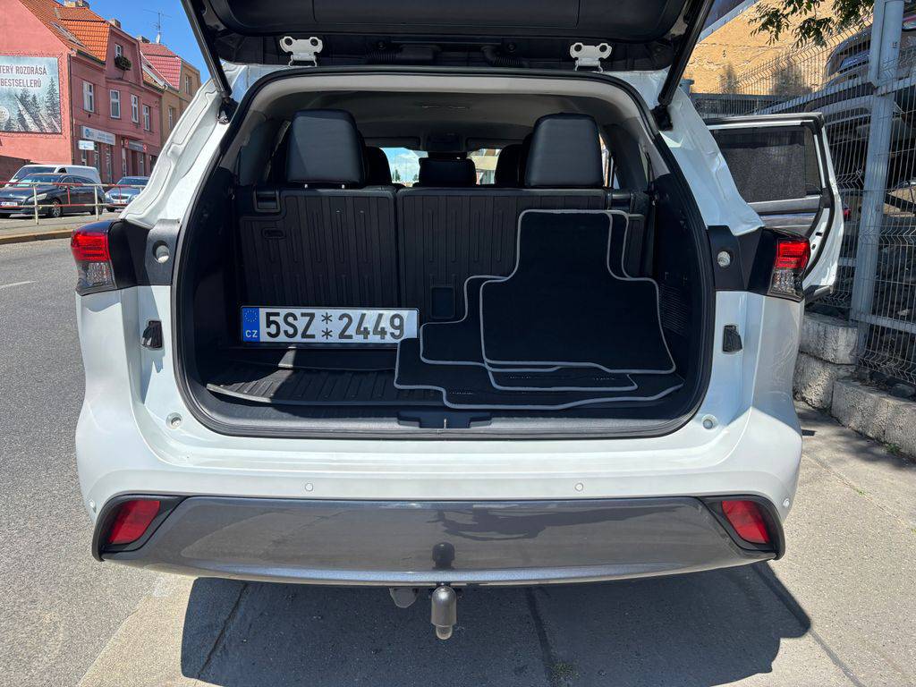 Toyota Highlander 2.5HEV e-CVT.CZ.DPH.PRESTIGE.1M-ZÁRUKA 