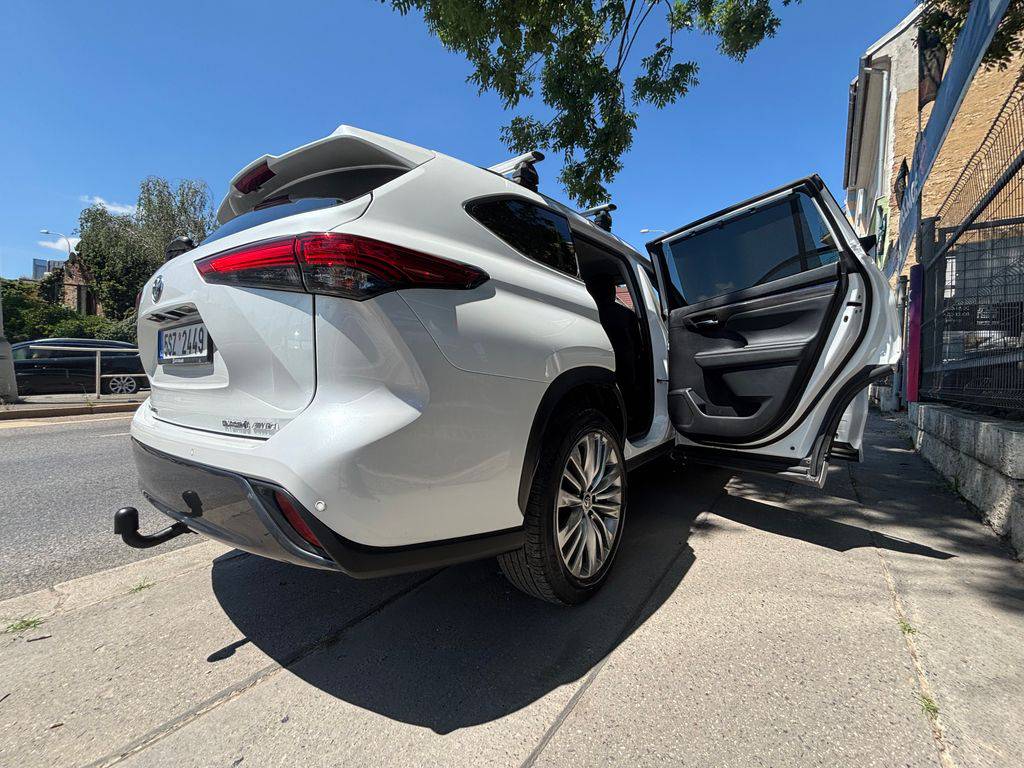 Toyota Highlander 2.5HEV e-CVT.CZ.DPH.PRESTIGE.1M-ZÁRUKA 
